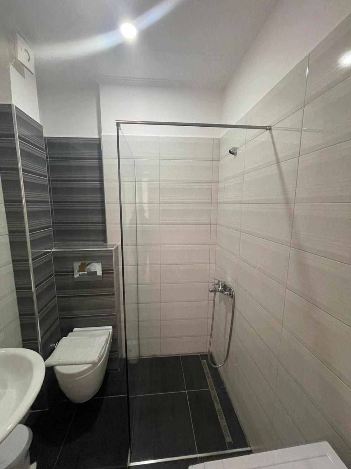 Seaside Apartmens Sarande Ngoại thất bức ảnh