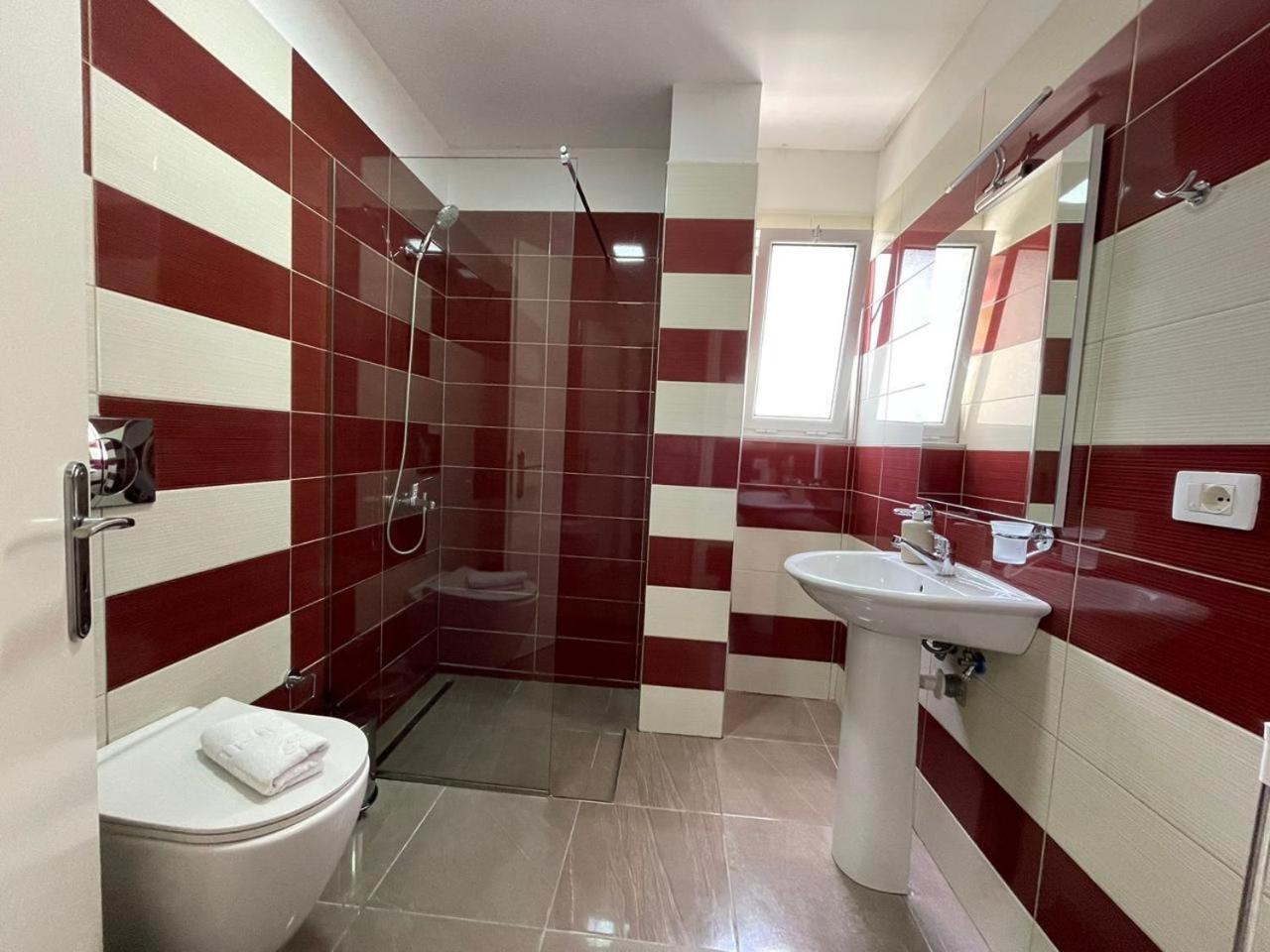 Seaside Apartmens Sarande Ngoại thất bức ảnh